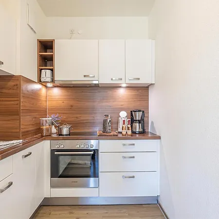 Sunset Apartment *